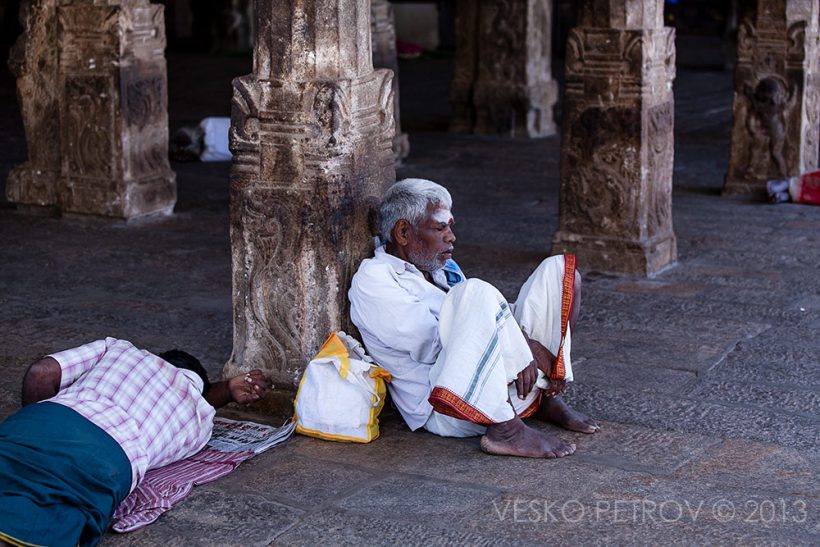 I like to watch the normal people of India, how they work, worship or rest.