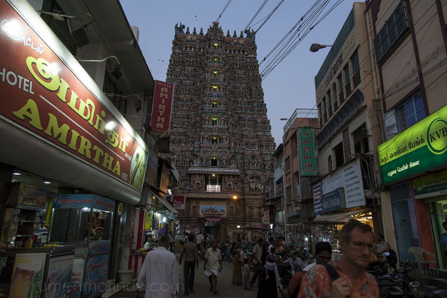 I'm finally out of the arcade and what do I see - Sri Meenakshi Temple's tower again.