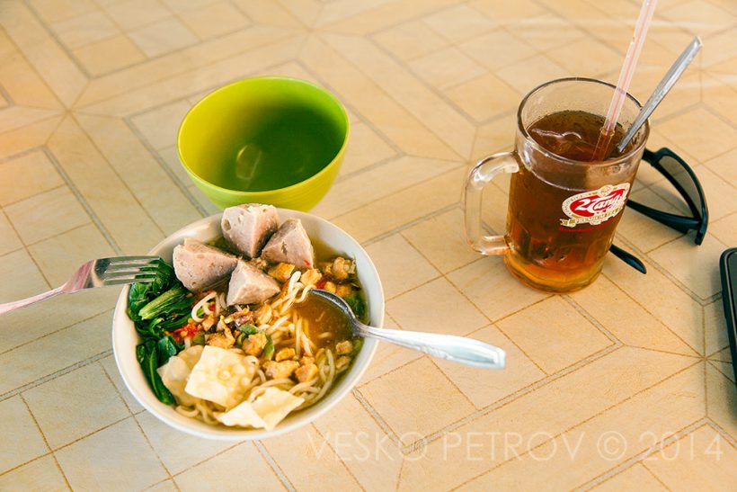 I order a couple of Bakso soups.