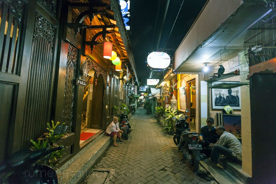 The little lanes around Sosrowijayan Street.