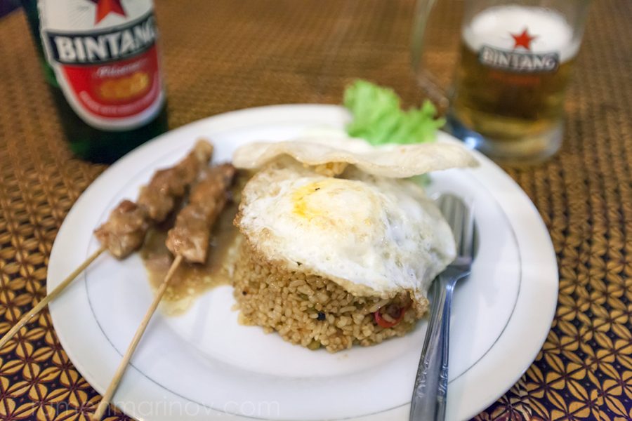 My Nasgor Bedhot, the specialty of Bedhot Resto. Delicious!